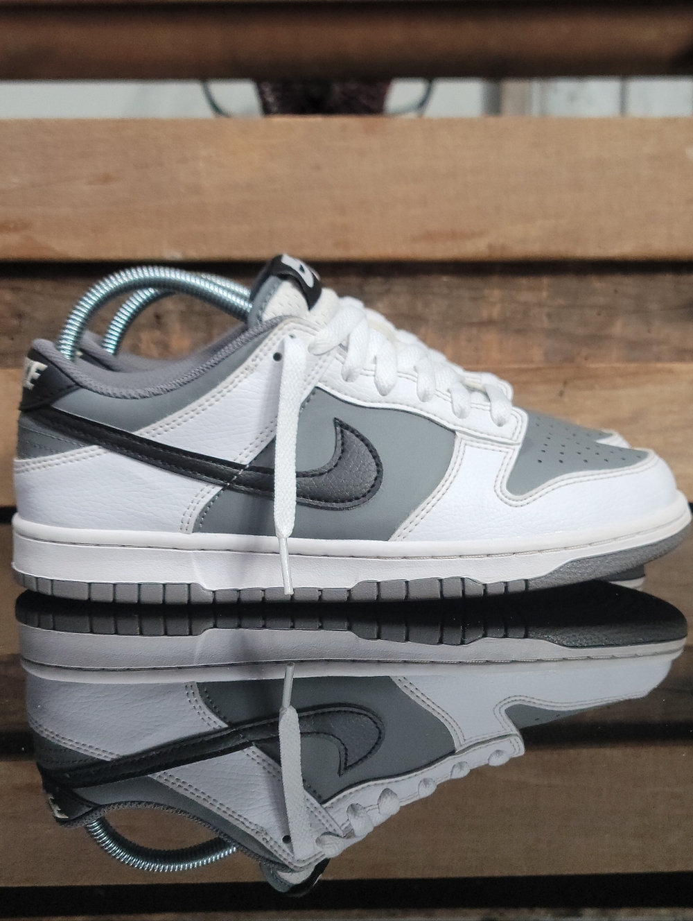 Nike Dunk Low "Light Smoke Grey" Wmns 8 Same Day Shipping - Picture 2 of 14